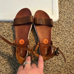 Mia Sandals with Ankle Strap